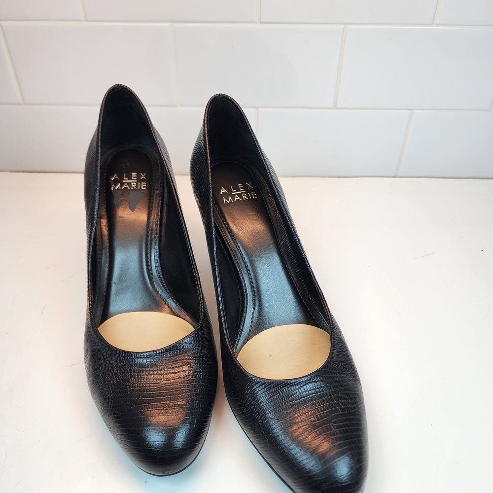 Alex Marie Classic Black Snakeskin Textured Heels Size 7.5 - Picture 2 of 10